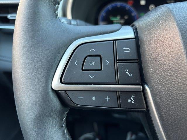 2025 Toyota Highlander Platinum AWD (Natl)
