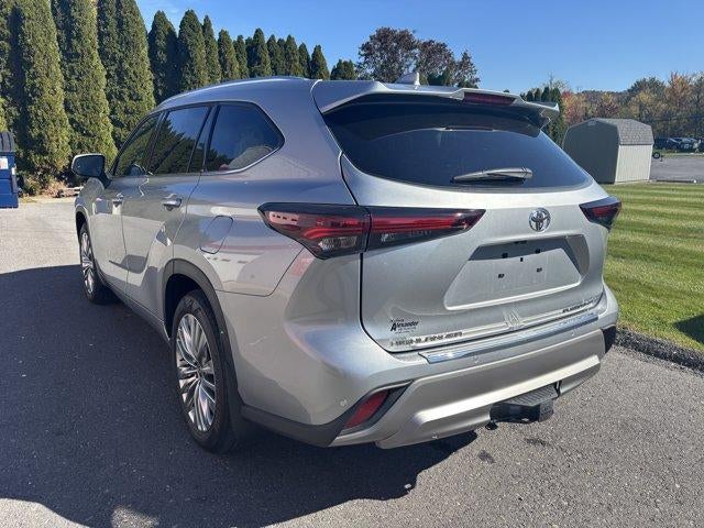 2025 Toyota Highlander Platinum AWD (Natl)