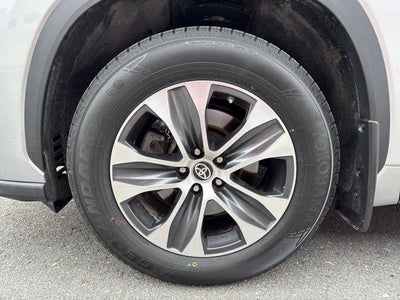 2024 Toyota Highlander XLE AWD (Natl)