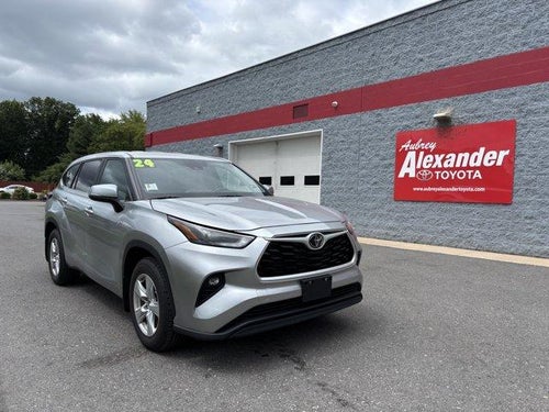 2024 Toyota Highlander LE AWD (SE)