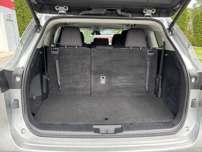 2024 Toyota Highlander LE AWD (SE)