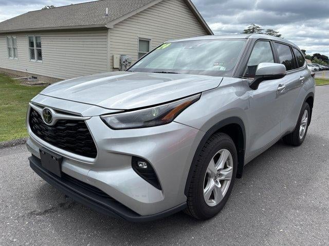 2024 Toyota Highlander LE AWD (SE)