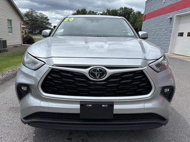 2024 Toyota Highlander LE AWD (SE)