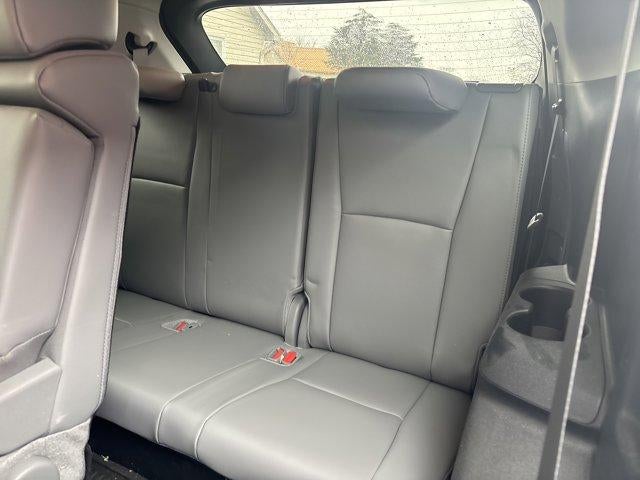 2024 Toyota Highlander LE AWD (SE)