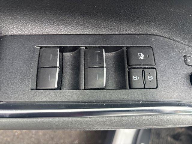 2024 Toyota Highlander LE AWD (SE)