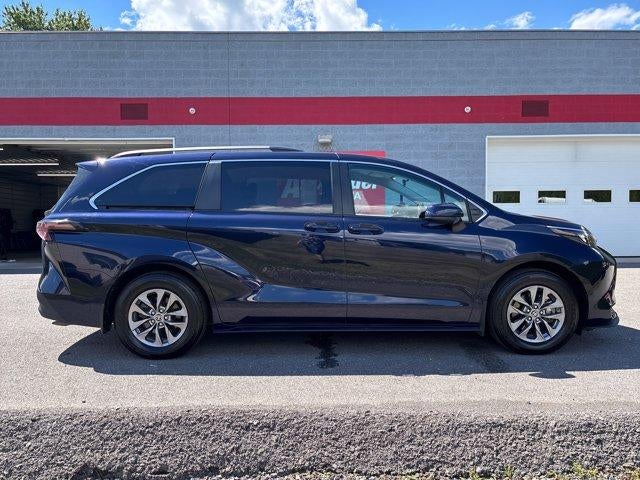 2024 Toyota Sienna LE AWD 8-Passenger (Natl)