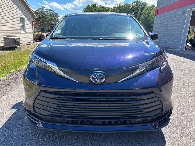 2024 Toyota Sienna LE AWD 8-Passenger (Natl)