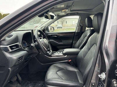 2022 Toyota Highlander Hybrid Limited AWD (Natl)