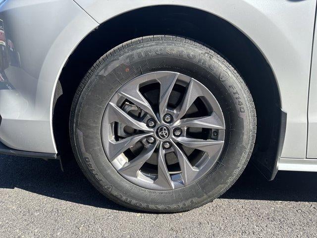 2025 Toyota Sienna XLE AWD 7-Passenger (Natl)