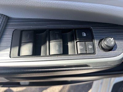 2025 Toyota Sienna XLE AWD 7-Passenger (Natl)