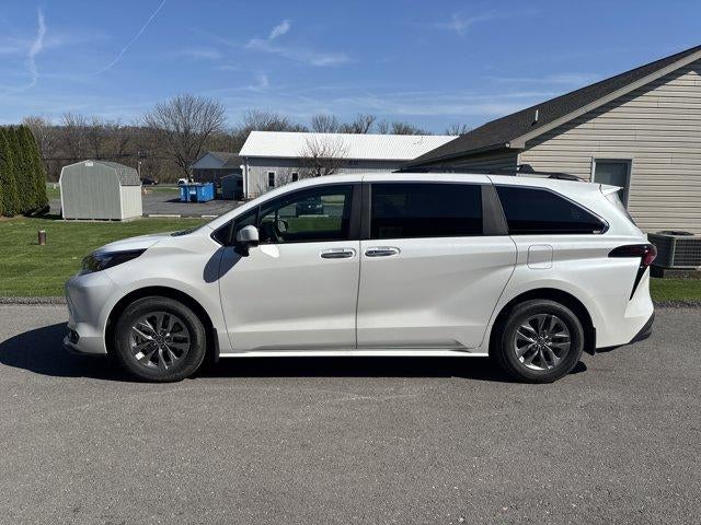 2025 Toyota Sienna XLE AWD 7-Passenger (Natl)