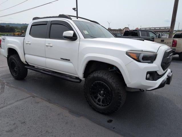 2018 Toyota Tacoma TRD Sport Double Cab 5' Bed V6 4x4 AT (Natl)