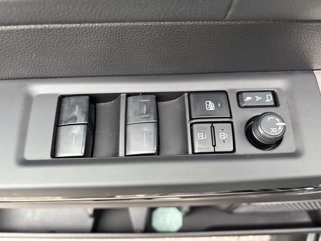 2025 Toyota Tundra 4WD 4WD Limited CrewMax 5.5' Bed (Natl)