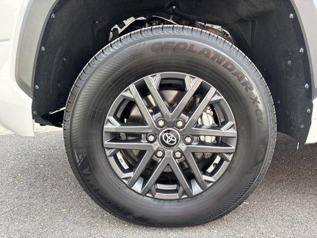 2025 Toyota Tundra 4WD 4WD SR5 CrewMax 5.5' Bed (SE)