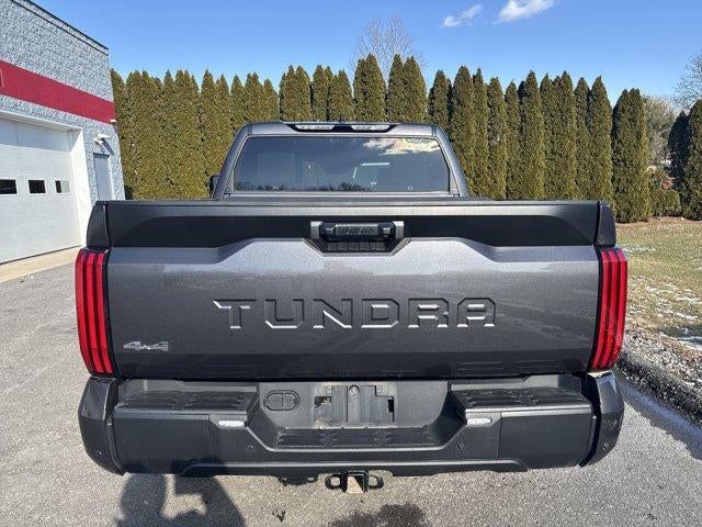 2022 Toyota Tundra 4WD 4WD SR5 CrewMax 5.5' Bed (SE)