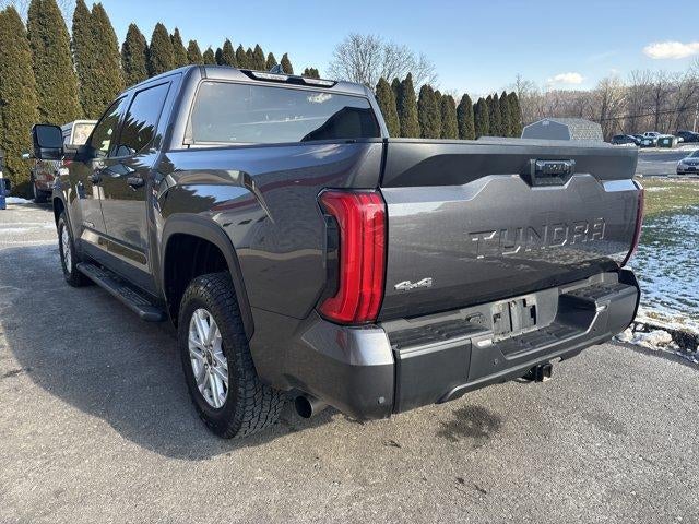 2022 Toyota Tundra 4WD 4WD SR5 CrewMax 5.5' Bed (SE)