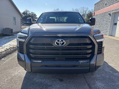 2022 Toyota Tundra 4WD 4WD SR5 CrewMax 5.5' Bed (SE)