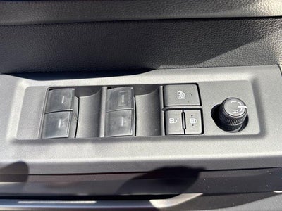 2025 Toyota Tundra 4WD 4WD SR5 CrewMax 5.5' Bed (SE)