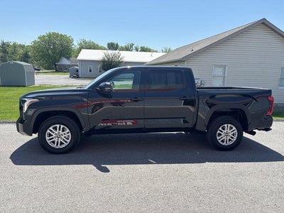 2025 Toyota Tundra 4WD 4WD SR5 CrewMax 5.5' Bed (SE)