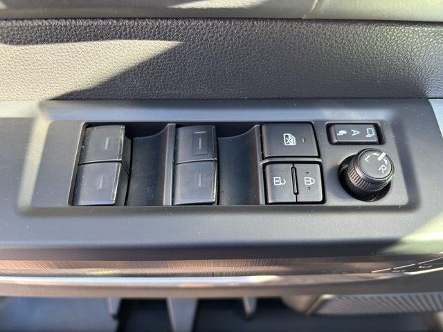 2025 Toyota Tundra 4WD 4WD Platinum Hybrid CrewMax 5.5' Bed (Natl)