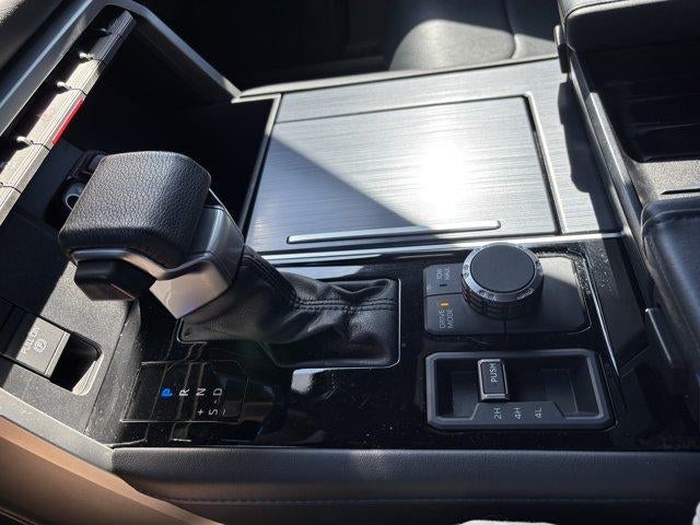 2025 Toyota Tundra 4WD 4WD Platinum Hybrid CrewMax 5.5' Bed (Natl)
