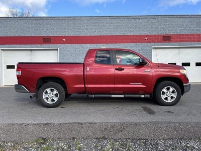2015 Toyota Tundra 4WD Truck 4WD Double Cab Standard Bed 5.7L V8 SR5 (Natl)