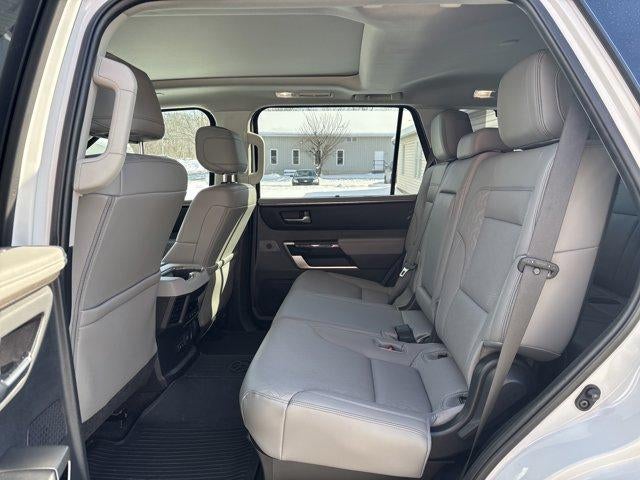 2023 Toyota Sequoia Limited 4WD (SE)