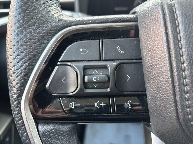 2023 Toyota Sequoia Limited 4WD (SE)