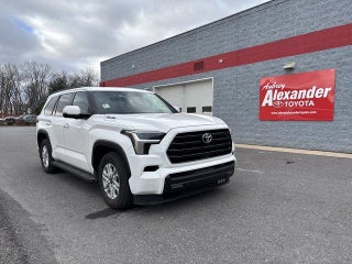 2025 Toyota Sequoia SR5 4WD (SE)