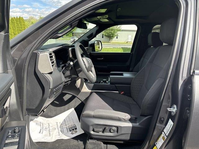 2025 Toyota Sequoia SR5 4WD (SE)