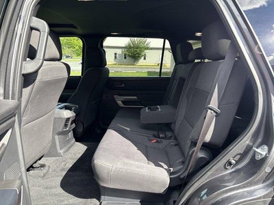 2025 Toyota Sequoia SR5 4WD (SE)