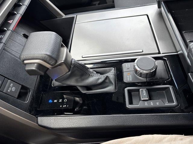 2025 Toyota Sequoia SR5 4WD (SE)