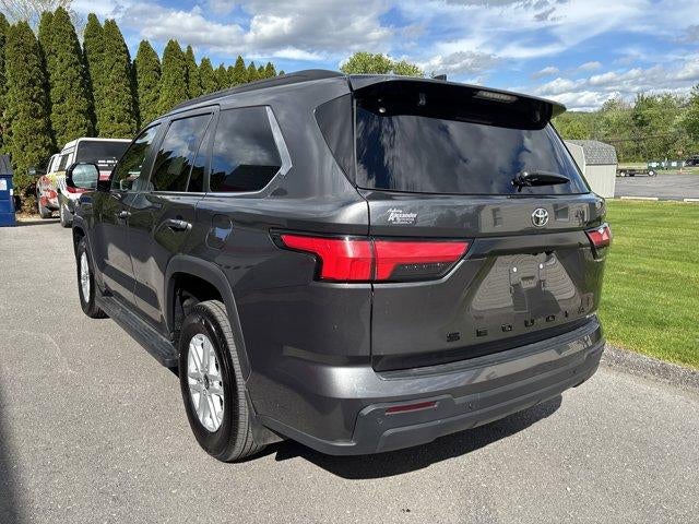 2025 Toyota Sequoia SR5 4WD (SE)