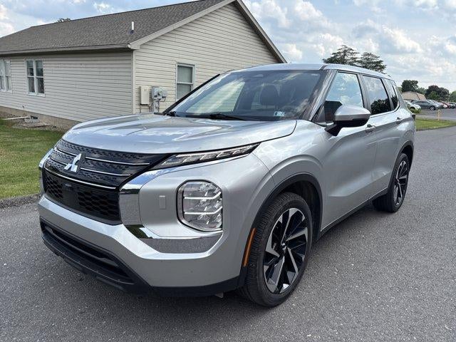 2022 Mitsubishi Outlander ES S-AWC