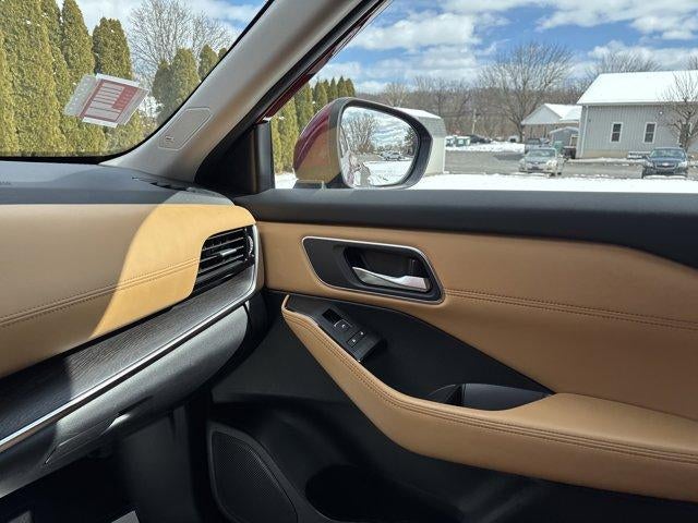 2023 Nissan Rogue AWD Platinum *Ltd Avail*