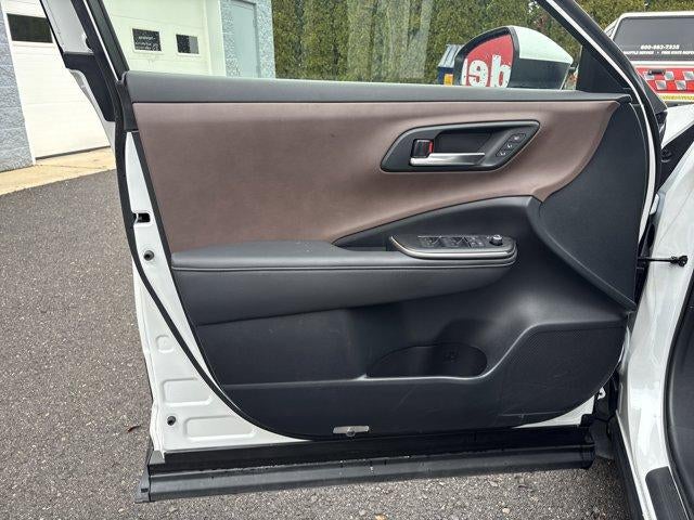 2023 Toyota Crown XLE AWD (Natl)