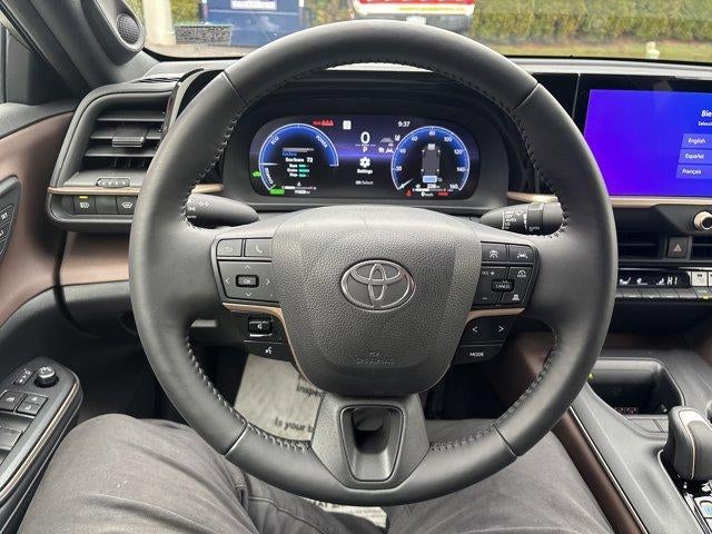 2023 Toyota Crown XLE AWD (Natl)