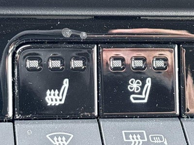 2025 Toyota Crown Signia Limited AWD (Natl)