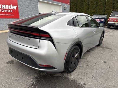 2024 Toyota Prius LE (Natl)