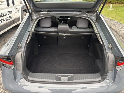 2024 Toyota Prius LE (Natl)