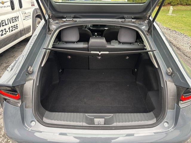 2024 Toyota Prius LE (Natl)