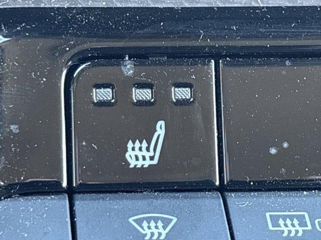 2023 Toyota Prius XLE AWD (Natl)