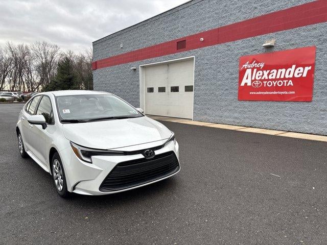 2026 Toyota Corolla Hybrid LE FWD (Natl)