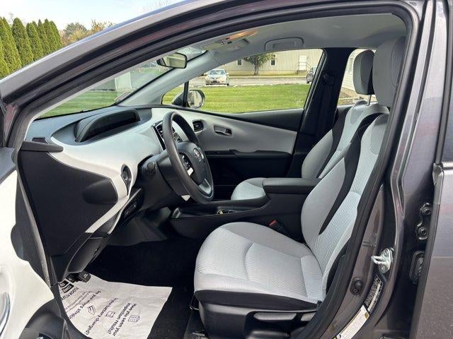 2016 Toyota Prius 5dr HB Two (SE)