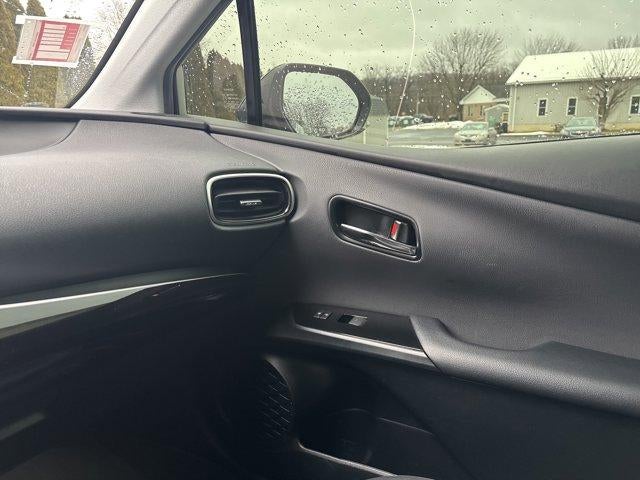 2022 Toyota Prius LE AWD-e (Natl)