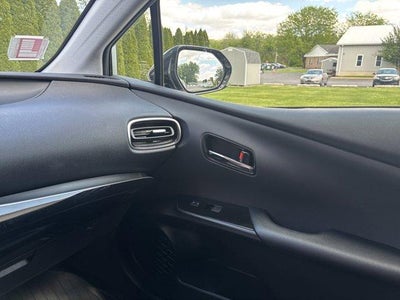 2019 Toyota Prius XLE AWD-e (Natl)