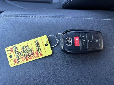 2024 Toyota Venza XLE AWD (SE)