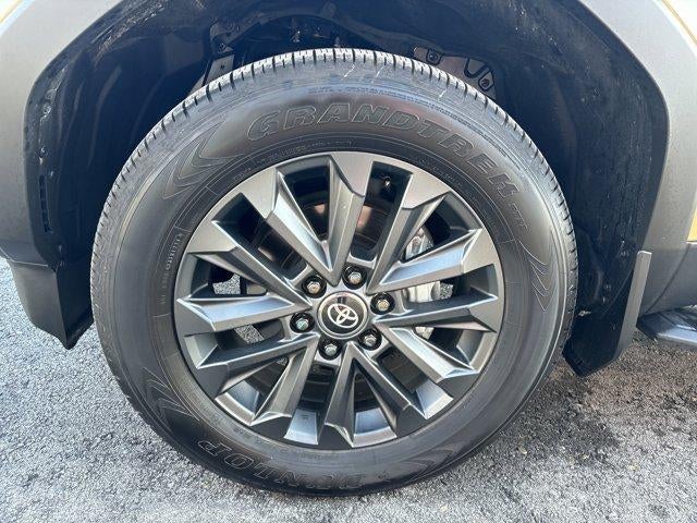 2024 Toyota Land Cruiser 4WD (GS)