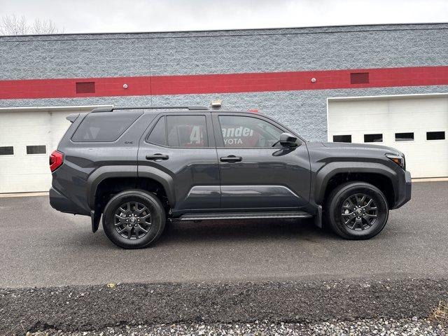 2025 Toyota 4Runner SR5 4WD (GS)