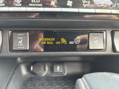2020 Toyota RAV4 XLE Premium AWD (Natl)